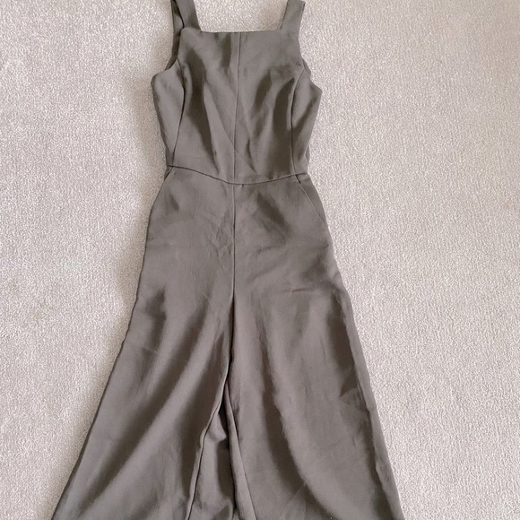 COPY - Aritzia Ecoulement jumpsuit - Picture 1 of 3